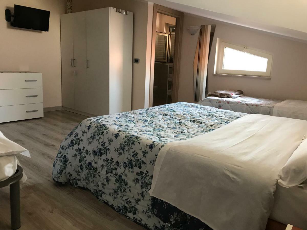 Le Gatte Bed and Breakfast Έμπολι Εξωτερικό φωτογραφία